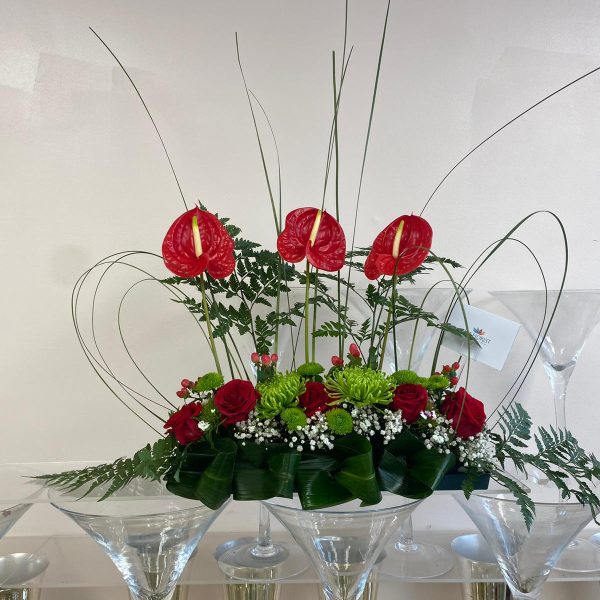 Minimalistic flowers for your business event